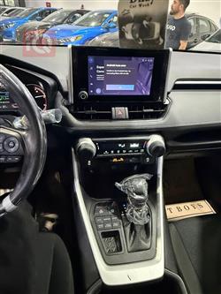 تۆیۆتا ڕاڤ 4